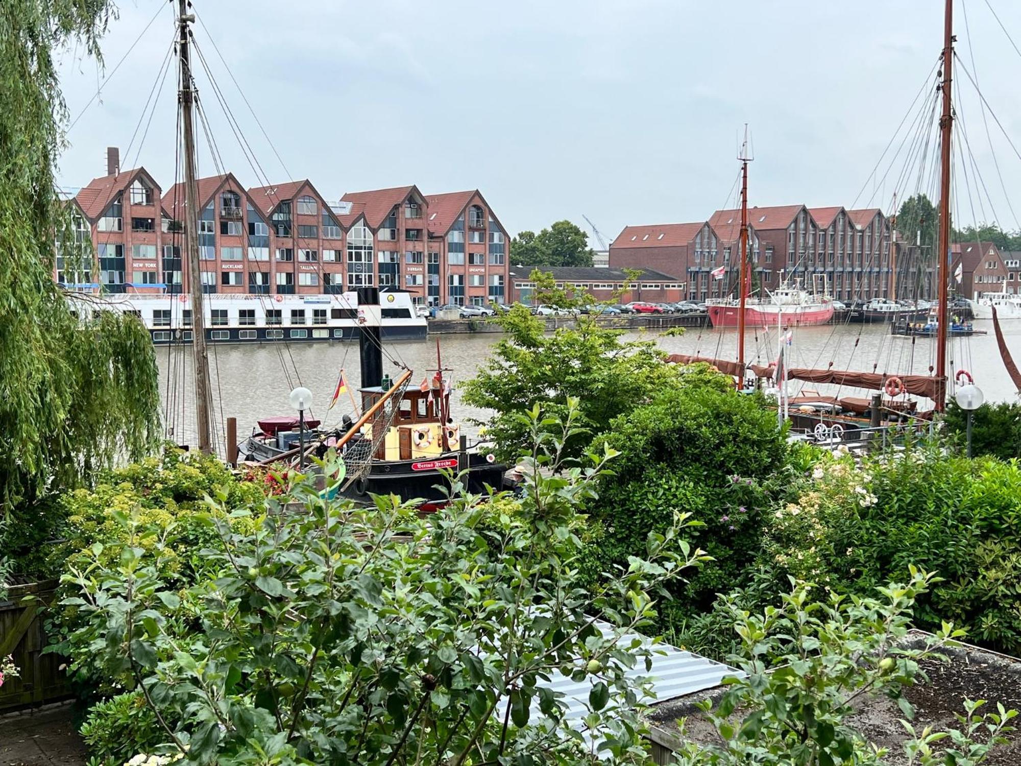 Hafenblick Appartement Leer Esterno foto